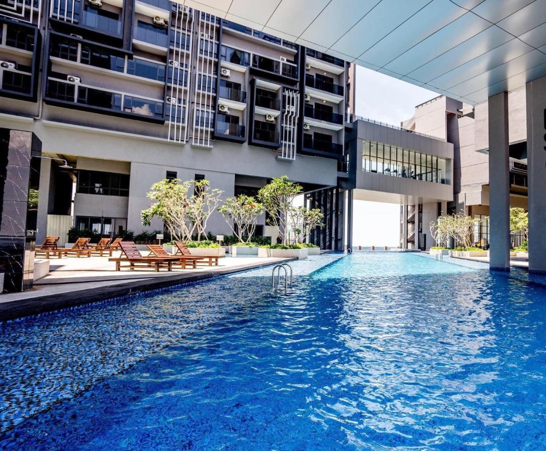 Imperio Condominium / Bathtub/ InFINITY Pool @ Melaka Town Esterno foto