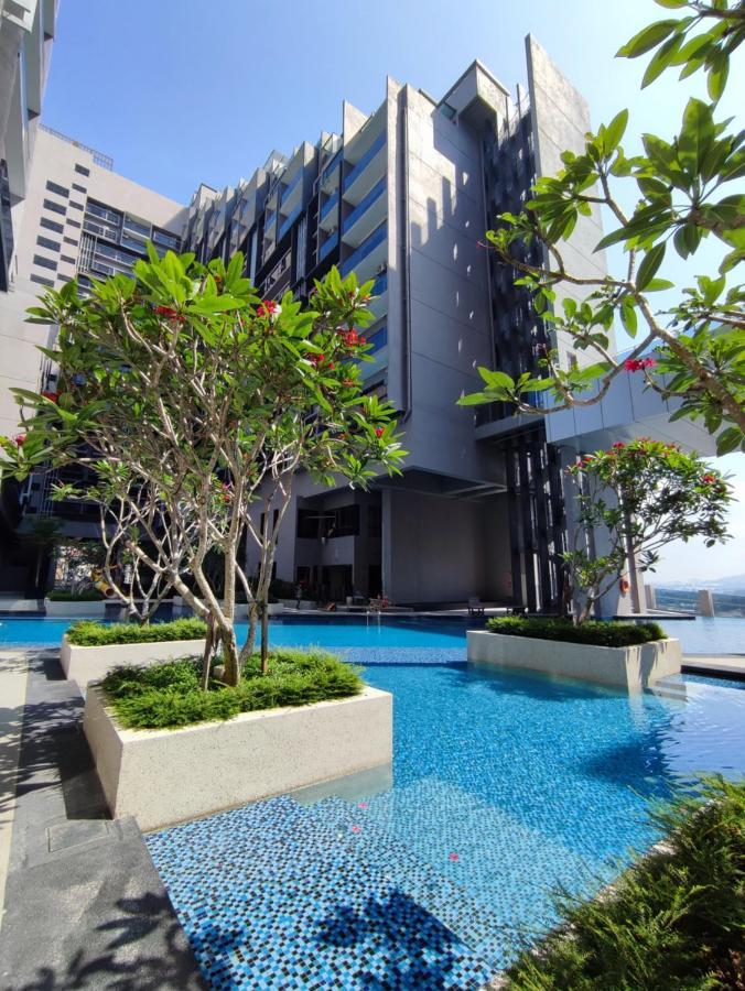 Imperio Condominium / Bathtub/ InFINITY Pool @ Melaka Town Esterno foto